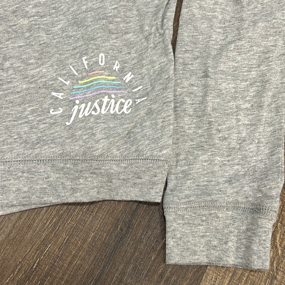 Justice Gray Long Sleeve Tee - Picture 2 of 4
